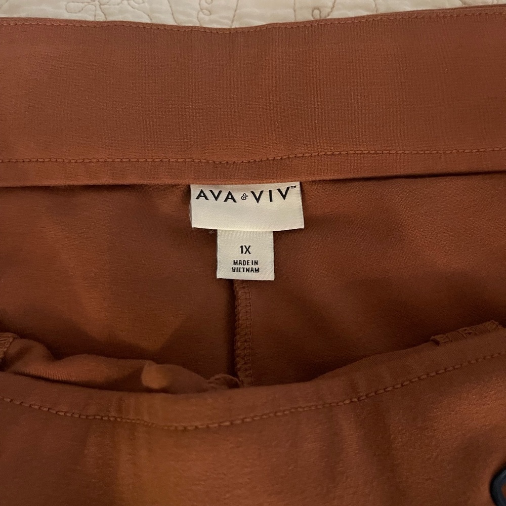 Plus size pants - Picture 2 of 5